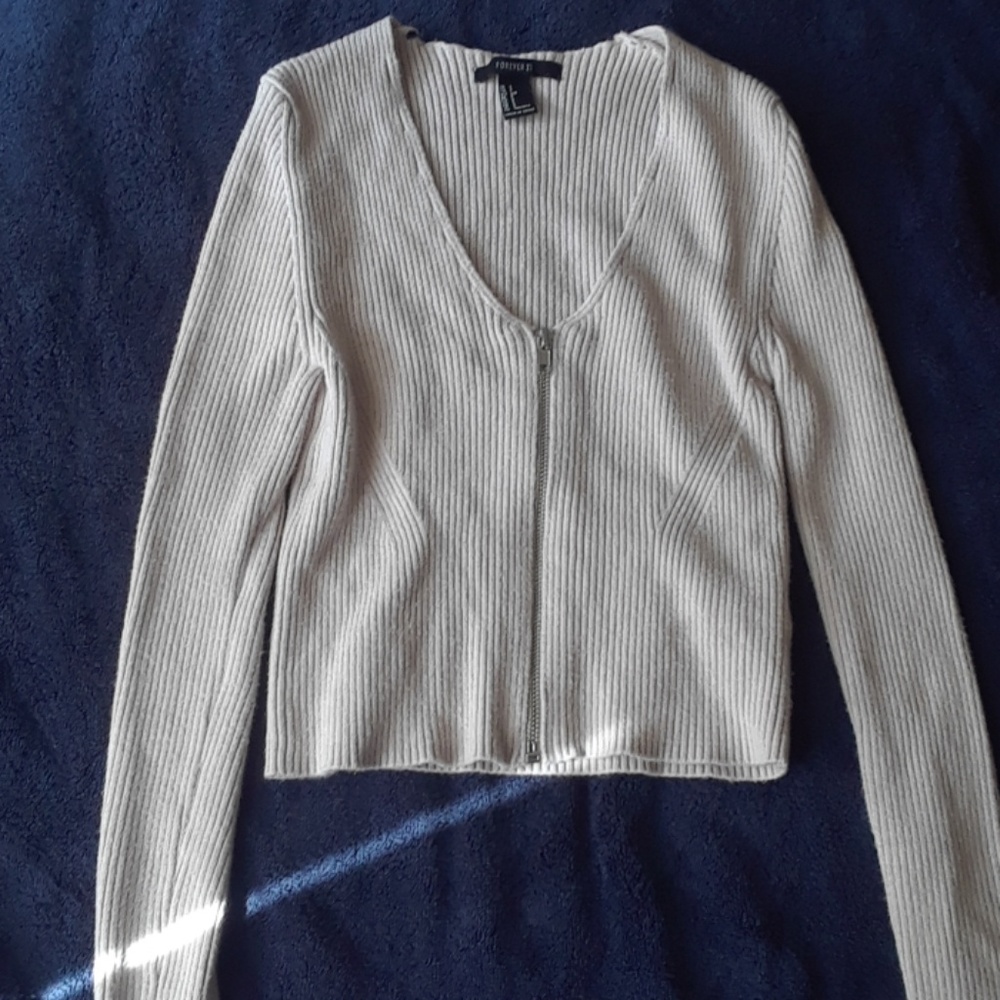 Shirt sweater material.